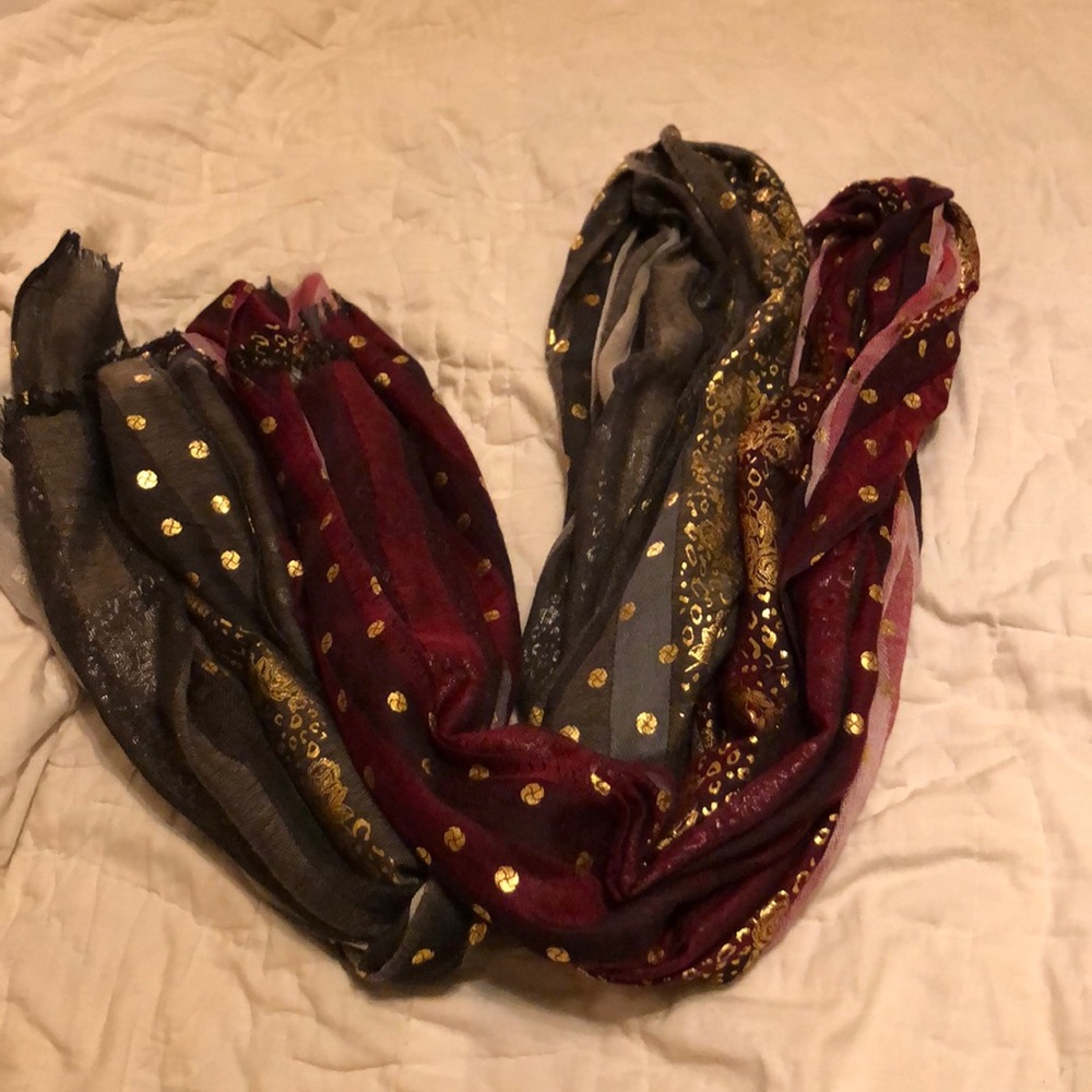 TWO Scarves 🧣